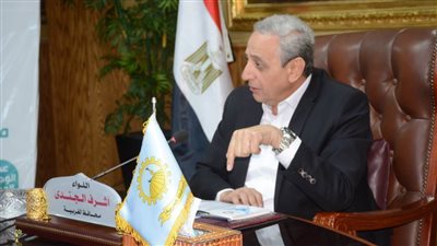 بالصور.. محافظ الغربية يناقش موقف العقارات الآيلة للسقوط وتوفيق أوضاع الأنشطة الصناعية والتجارية