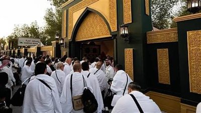 ضيوف برنامج خادم الحرمين الشريفين للحج يستقرون بمشعر عرفات
