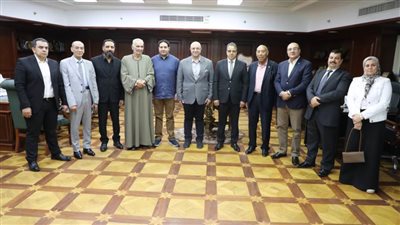 محافظ بني سويف يستقبل قيادات حزب الجبهة الوطنية لتقديم التهنئة بعيد الأضحى