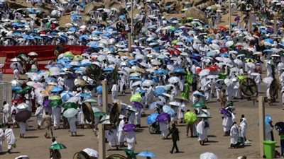 عاجل.. الحجاج ينفرون من عرفات إلى مزدلفة