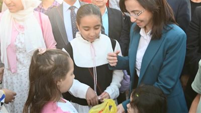 محافظ البحيرة تشارك الأهالى فرحة الاحتفال بعيد الأضحى المبارك