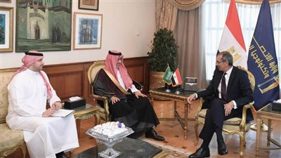 السفير الحصيني يلتقي وزير الاتصالات وتكنولوجيا المعلومات