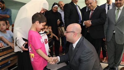 محافظ بني سويف يُعيّد على الأيتام والمُسنين..ويوجه بتوفير الرعاية الاجتماعية والصحية لهم