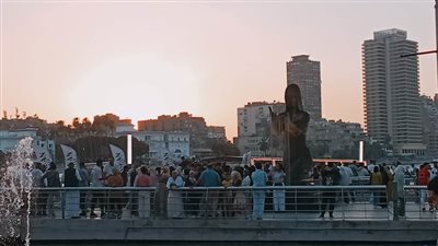 احتفالات المصريين تملأ شوارع القاهرة وسط تأمين مُحكم وخدمات متميزة