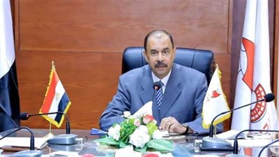 محافظ سوهاج يوجه بصرف مكافأة تشجيعية لموظف الإدارة الزراعية بسوهاج