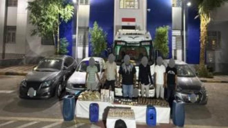 المتهمين والمضبوطات