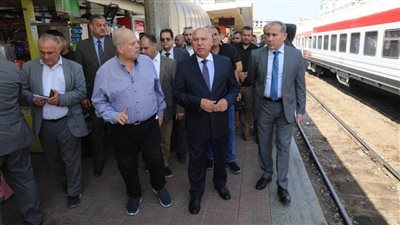 كامل الوزير يتفقد محطة سكك حديد مصر برمسيس ويجتمع برئيس الهيئة والنواب
