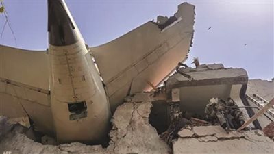 عاجل.. ناجٍ وحيد وعشرات القتلى.. تفاصيل مأساة تحطم الطائرة الهندية