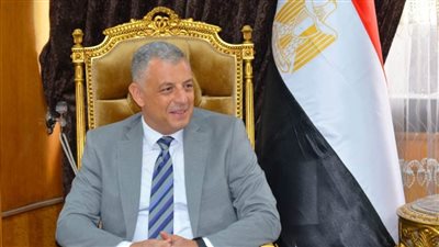 محافظ الإسماعيلية يهنئ أوائل الشهادة الإعدادية الأزهرية بالإسماعيلية