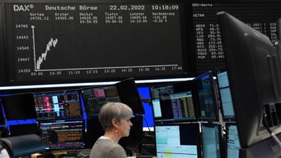 مؤشرات الأسهم الأوروبية تفتتح على انخفاض بعد الهجمات الإسرائيلية على إيران