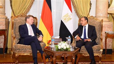 وزير الخارجية يجري مشاورات سياسية مع نظيره الألماني