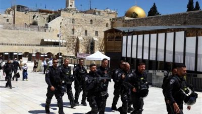 الاحتلال الإسرائيلي يغلق المسجد الأقصى والحرم الإبراهيمي