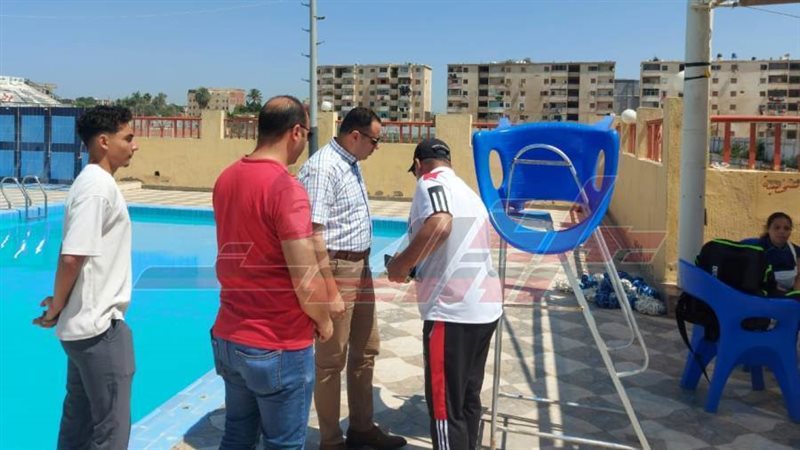 حمامات السباحه