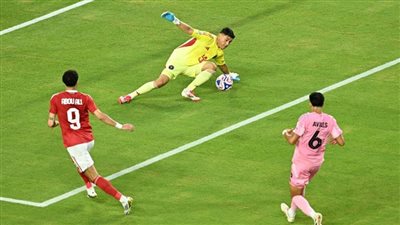 عاجل| عاشور يغادر باكيًا.. والتعادل السلبي يسيطر على الأهلي وإنتر ميامي بعد ربع ساعة 