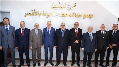 رئيس مجلس الدولة ومحافظ الأقصر يفتتحان مكتب التوثيق بمجمع محاكم الأقصر 