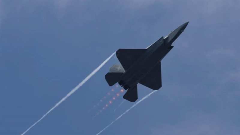 المقاتلة J-35