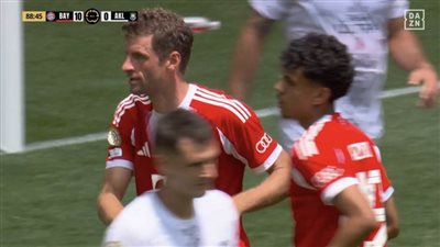 فريق من الموظفين يخسر 10-0 في افتتاحية كأس العالم 