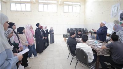 رئيس قطاع المعاهد الأزهرية يتفقّد لجنة امتحانات طلاب فلسطين ويحثّهم على الاجتهاد خدمة لدينهم ووطنهم