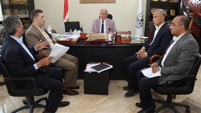 سكرتير بني سويف يعقد اجتماعا لبحث إجراءات تشغيل وصيانة محطات 