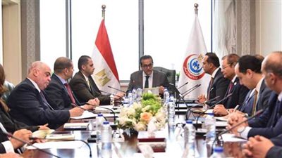  وزير الصحة يتابع الموقف التنفيذي لمكينة التأمين الصحي الشامل