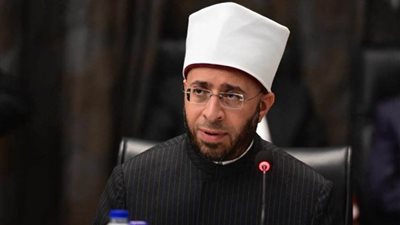 وزير الأوقاف يلتقي وفد اتحاد بشبابها