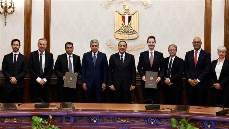 مدبولي يشهد توقيع