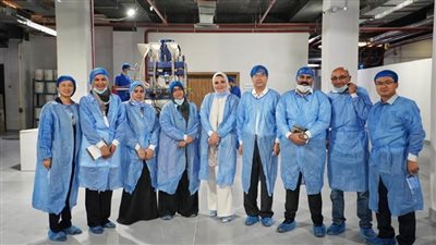 وفد صيني في زيارة لعدد من مصانع المستلزمات الطبية الوطنية
