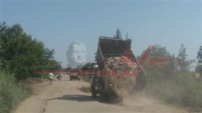 محافظ كفر الشيخ يوجه بسرعة صيانة طريق 