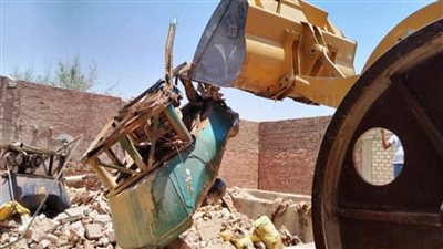 إزالة طواحين وكسارات للذهب بأسوان وإدفو