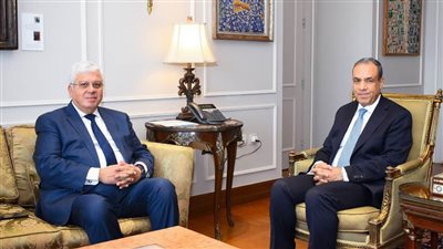 وزير الخارجية والهجرة يستقبل وزير التعليم العالي والبحث العلمي