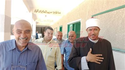 رئيس المنطقة الأزهرية يتفقد لجان بنين وفتيات في امتحان «الكيمياء»