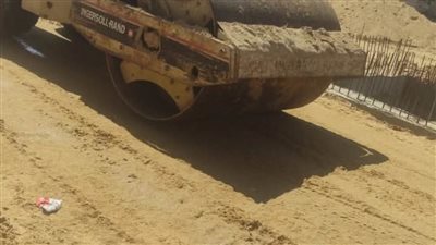 بالصور.. محافظ الغربية يتابع أعمال تغطية ورصف 