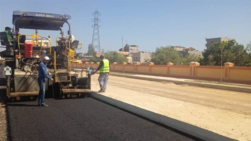 جانب من أعمال الرصف