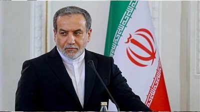 عاجل.. عراقجي يصل موسكو لبحث الضربات الأمريكية الإسرائيلية على إيران