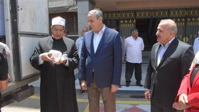 بالصور.. محافظ الغربية يشهد تسليم دفعة جديدة من لحوم الصكوك