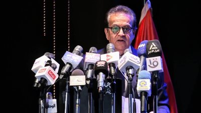 د. خالد عبد الغفار: الجراح د.مجدي يعقوب رمز للتفاني والعطاء.. وإقامة تمثال له تُرسّخ ثقافة الامتنان