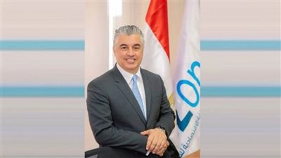 رئيس اقتصادية قناة السويس يوقع عقد مشروع لإقامة مصنع أقمشة الدينيم مع شركة تركية