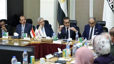 وزير الصحة يترأس اجتماعي الجمعية العامة لشركة ڤاكسيرا