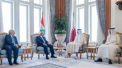 أمير قطر يشكر رئيس الوزراء اللبناني على مواقفه الداعمة والمتضامنة مع بلاده