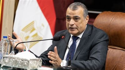 وزير الإنتاج الحربي يلتقي رؤساء البعثات الدبلوماسية والقنصلية المصرية لبحث سبل التعاون المشترك