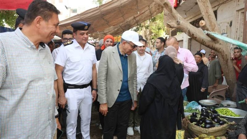 محافظ يستمع لمطالب