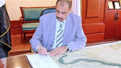 محافظ سوهاج يعتمد الحدود الإدارية الجديدة للمحافظة