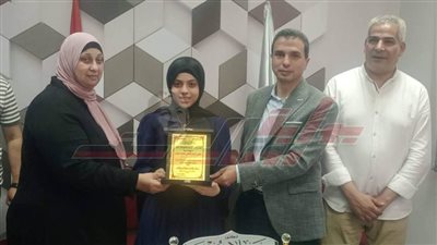 وكيل تعليم كفر الشيخ يكرم أوائل الشهادة الإعدادية 