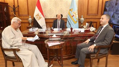 أعضاء مجلسي النواب والشيوخ يناقشون عددًا من الملفات مع محافظ كفر الشيخ