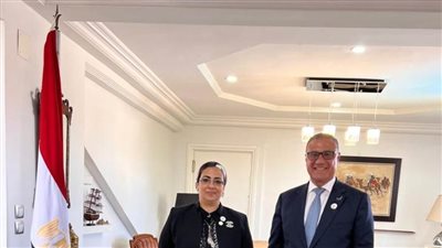 المستشارة أمل عمار تزور سفارة مصر بالجزائر