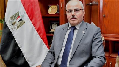 إعلان أسماء الفائزين بالمراكز الأولى في قطاعات الرسائل العلمية والبحوث والبوسترات بجامعة قناة السويس 