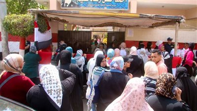 القطعة صعبة.. تباين آراء طلاب الثانوية العامة بالدقهلية حول مستوى اللغة الإنجليزية 