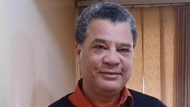 الكاتب على عطا