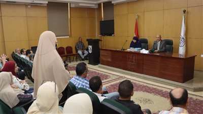 سكرتير بني سويف يناقش موقف الاستجابة للشكاوى الواردة على منظومة الشكاوى الحكومية