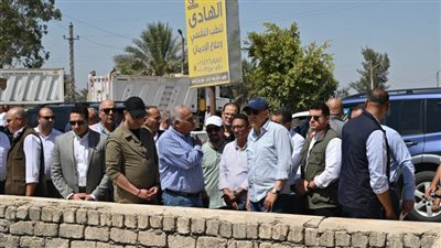 وزير الري ومحافظ الفيوم يتفقدان محطات الرفع بالمحافظة 